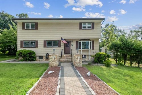 95 Dale Ave, Cortlandt Mnr, NY, 10567-1617 | Card Image