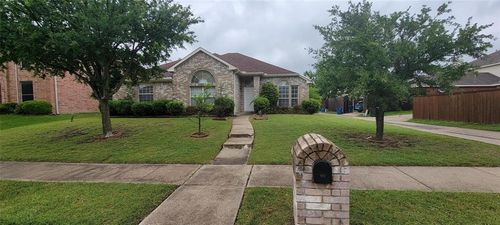 301 Rain Tree Drive, Sunnyvale, TX, 75182 | Card Image