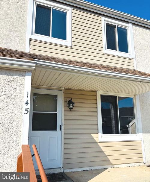 128-145 Roskeen Ct, PHOENIXVILLE, PA, 19460-4083 | Card Image