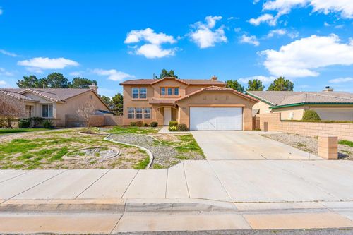 45817 Coventry Ct, Lancaster, CA, 93534-5418 | Card Image
