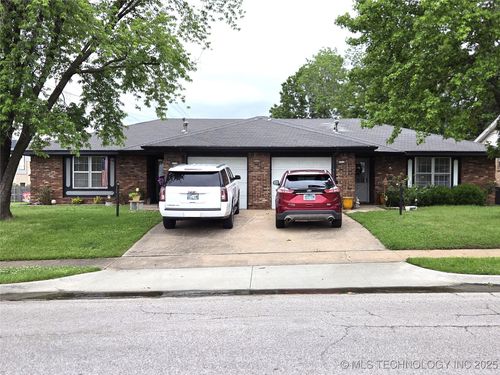 1510 N Cedar St, Owasso, OK, 74055-4923 | Card Image
