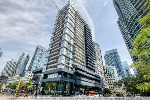 2009-352 Front St W, Toronto, ON, M5V0K3 | Card Image