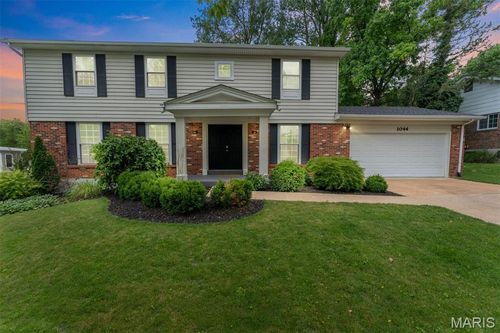 1044 Dutch Mill Dr, Ballwin, MO, 63011-3682 | Card Image