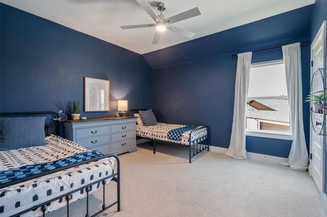 4th bedroom has ensuite jack and Jill bathroom. | Image 29