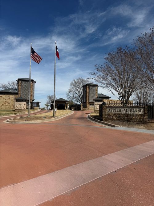 204 Dominion Dr, Horseshoe Bay, TX, 78657-7078 | Card Image