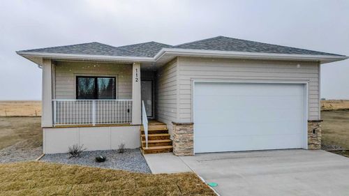 112 E 300 S, Raymond, AB, T0K2S0 | Card Image