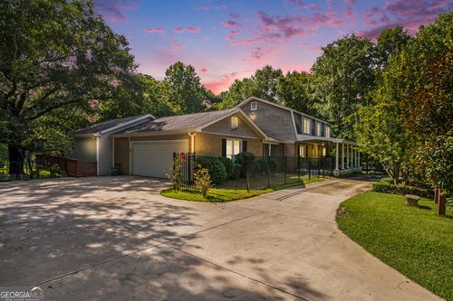 5230 W Shore Dr Sw, Conyers, GA, 30094-4738 | Card Image
