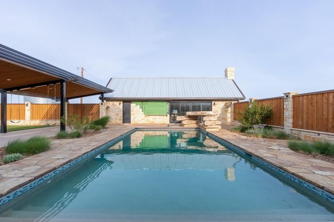 1635 County Road 135, House other with 5 bedrooms, 3 bathrooms and null parking in Hale Center TX | Image 14
