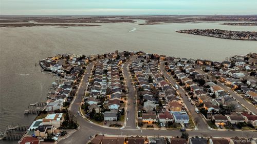 2686 Frances St, Bellmore, NY, 11710-5402 | Card Image