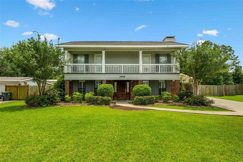 1909 Wilmax St, Lake Charles, LA, 70605-5215 | Card Image