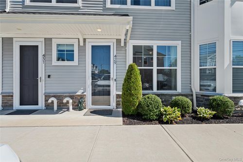 429-429 Emanuel Way, East Meadow, NY, 11554-2548 | Card Image