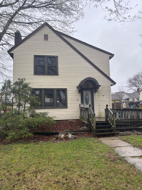 745 Durant St, Lansing, MI, 48915-1381 | Card Image