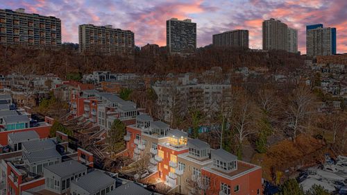 9 Vela Way, Edgewater, NJ, 07020-1563 | Card Image