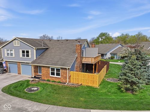7508 Farm View Cir W, Indianapolis, IN, 46256-1988 | Card Image