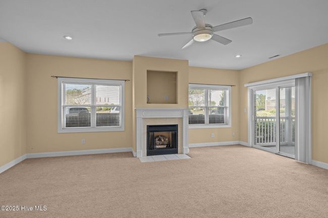 A - 404 Penny Ln, Condo with 2 bedrooms, 2 bathrooms and 2 parking in Morehead City NC | Image 11