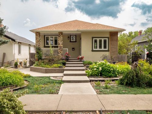 2006 7 Ave S, Lethbridge, AB, T1J1M6 | Card Image