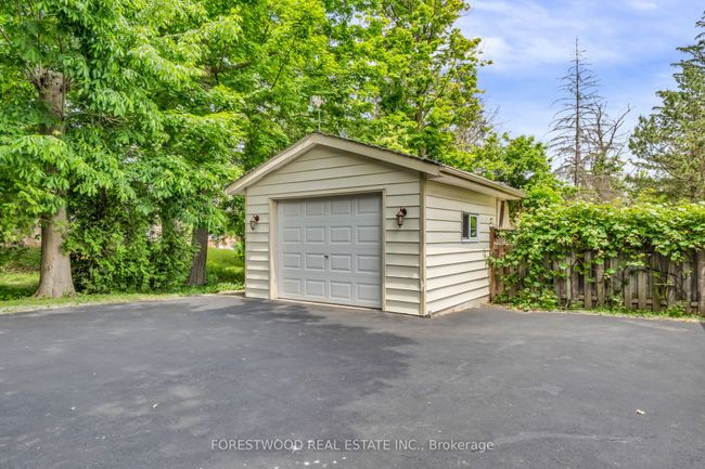 9245 8 Th Line, House other with 4 bedrooms, 2 bathrooms and 6 parking in Georgetown ON | Image 6