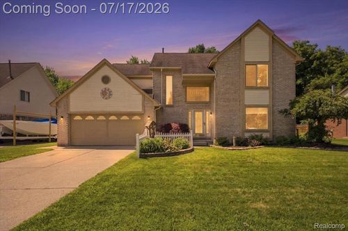 28108 Ruby Ct, Chesterfield, MI, 48047-5253 | Card Image