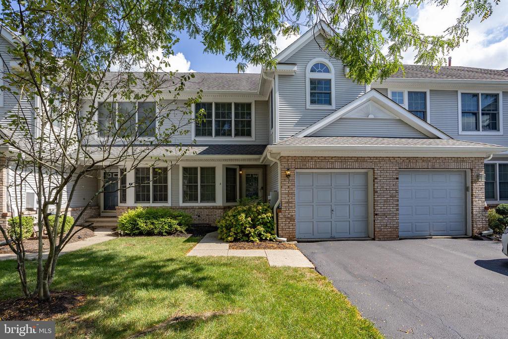 Benjamin Rush Ln, Princeton, NJ 08540