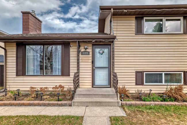 1328 Pennsburg Road Se, Home with 3 bedrooms, 2 bathrooms and 4 parking in Calgary AB | Image 4