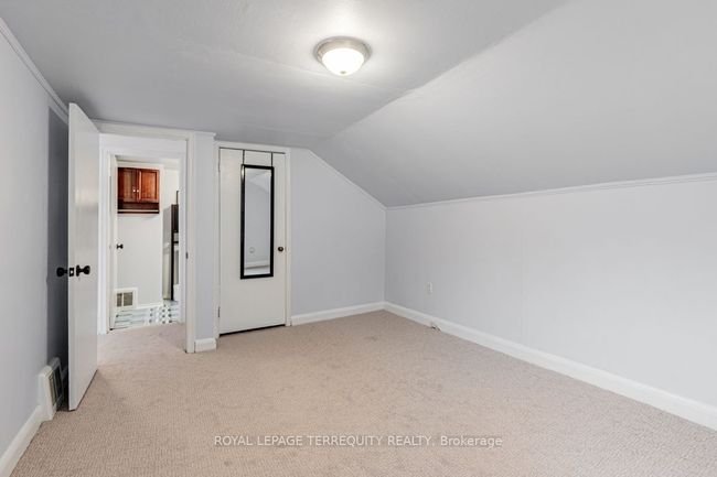 58 Main St N, House attached with 3 bedrooms, 1 bathrooms and 2 parking in Newmarket ON | Image 19
