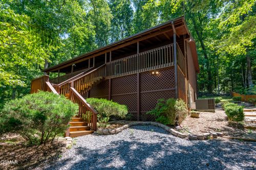 3129 Valley Home Rd, Sevierville, TN, 37862-8417 | Card Image