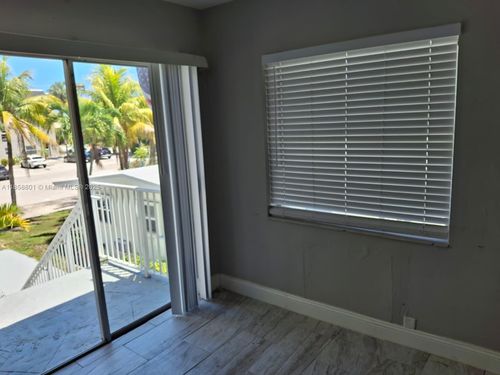 apt-5-3031 Ne 21st Ter, Fort Lauderdale, FL, 33306-1241 | Card Image