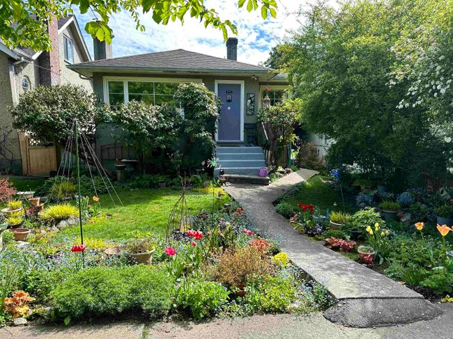240 E 37 Th Avenue, House other with 4 bedrooms, 2 bathrooms and 1 parking in Vancouver BC | Image 1