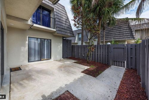 1761 N Congress Ave, West Palm Beach, FL, 33401-1664 | Card Image