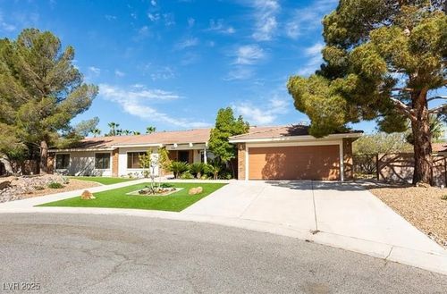 7040 Bailey Cir, Las Vegas, NV, 89117-1627 | Card Image