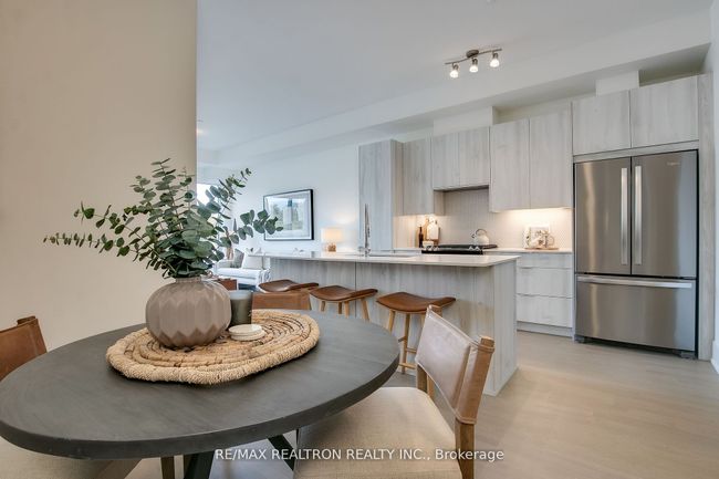 404 - 495 Logan Ave, Condo with 2 bedrooms, 2 bathrooms and 1 parking in Toronto ON | Image 8