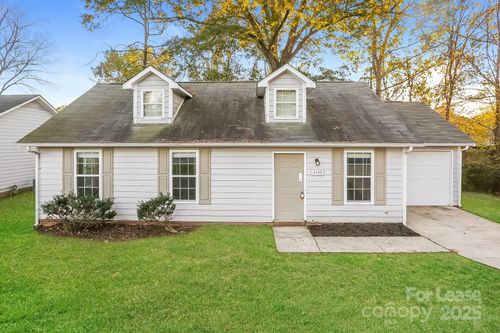 4905 Farmview Dr, Monroe, NC, 28110-8828 | Card Image