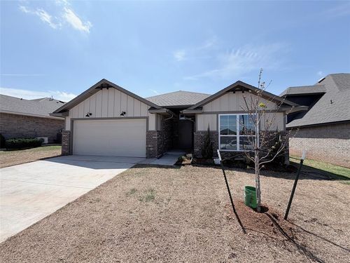 18141 Autumn Grove Dr, Edmond, OK, 73012-4458 | Card Image