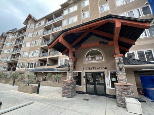 305-30 Discovery Ridge Lane Sw, Calgary, AB, T3H4Y3 | Card Image