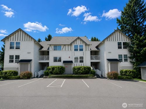4421 249th Ter Se, Sammamish, WA, 98029-5811 | Card Image