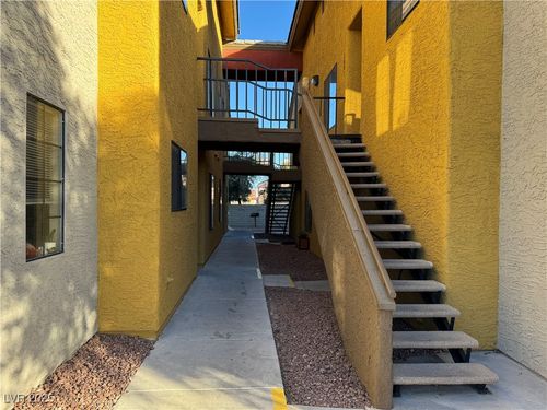 2081-2700 N Rainbow Boulevard, Las Vegas, NV, 89108 | Card Image