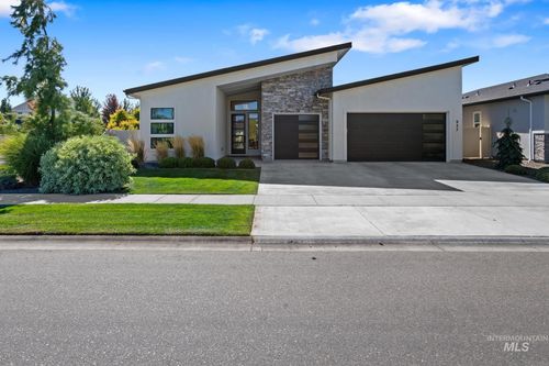 923 E Rio Chico Dr, Kuna, ID, 83634-4874 | Card Image