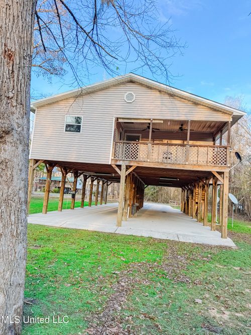 115 Hickory Ln, Lucedale, MS, 39452-4405 | Card Image