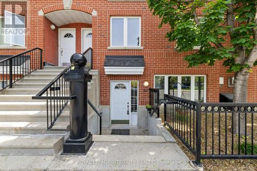 237 Cumberland St, Ottawa, ON, K1N8W6 | Card Image