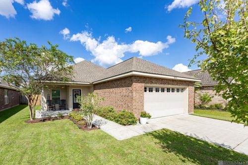 38451 Brown Rd, Prairieville, LA, 70769-3956 | Card Image