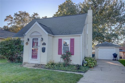 28 Barnsdale Ave, West Seneca, NY, 14224-1102 | Card Image