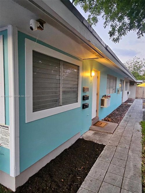 apt-2-1026 Ne 9th Ave, Fort Lauderdale, FL, 33304-2184 | Card Image