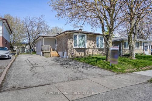 40 Reigate Ave, Brampton, ON, L6V2E3 | Card Image