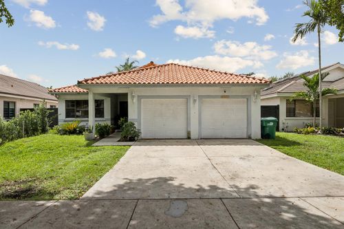 8738 Nw 150th Ter, Miami Lakes, FL, 33018-1300 | Card Image