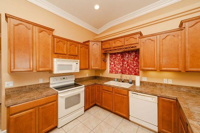 Kitchen | Image 26
