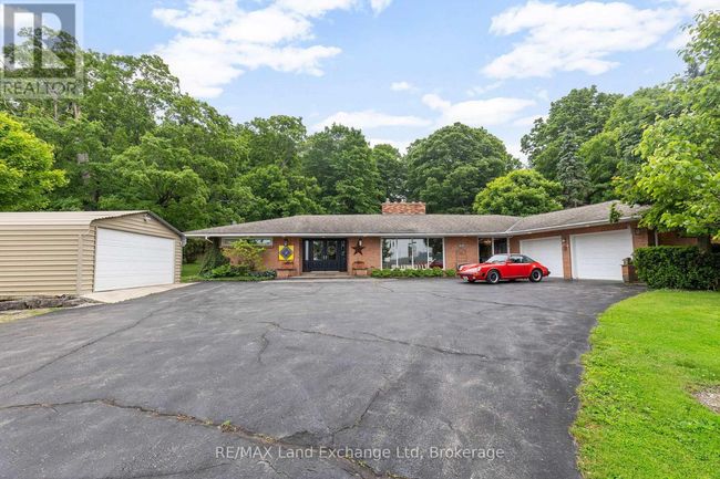 14519 Elginfield Rd, House other with 3 bedrooms, 3 bathrooms and 10 parking in Lucan ON | Image 7