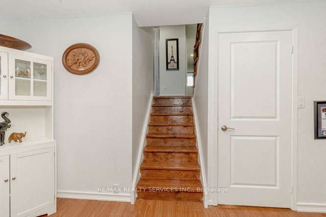 32 Simmons Blvd, House other with 3 bedrooms, 2 bathrooms and 4 parking in Brampton ON | Image 32