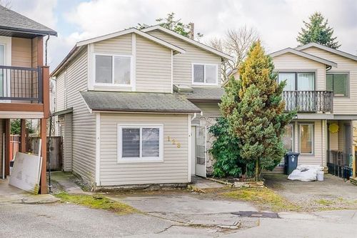 128 Springfield Dr, Aldergrove, BC, V4W3K8 | Card Image