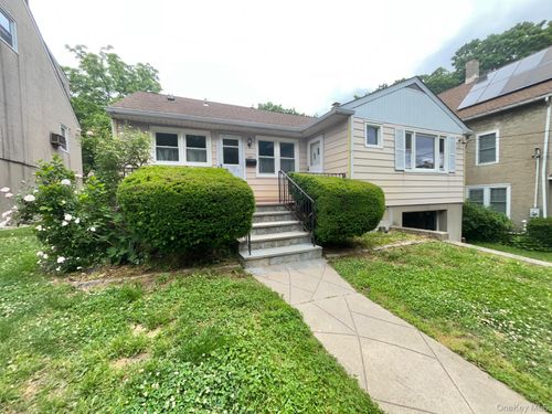 9 Ferndale Pl, Larchmont, NY, 10538-3304 | Card Image