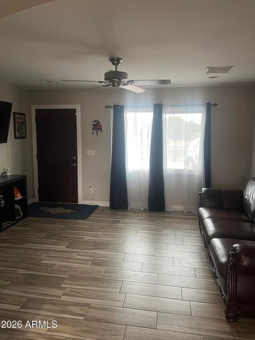 8226 W Montecito Ave, Phoenix, AZ, 85033-2203 | Card Image